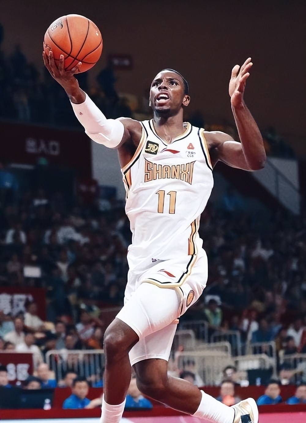 山西男篮逆转胜利，士气高涨迎来胜利的简单介绍