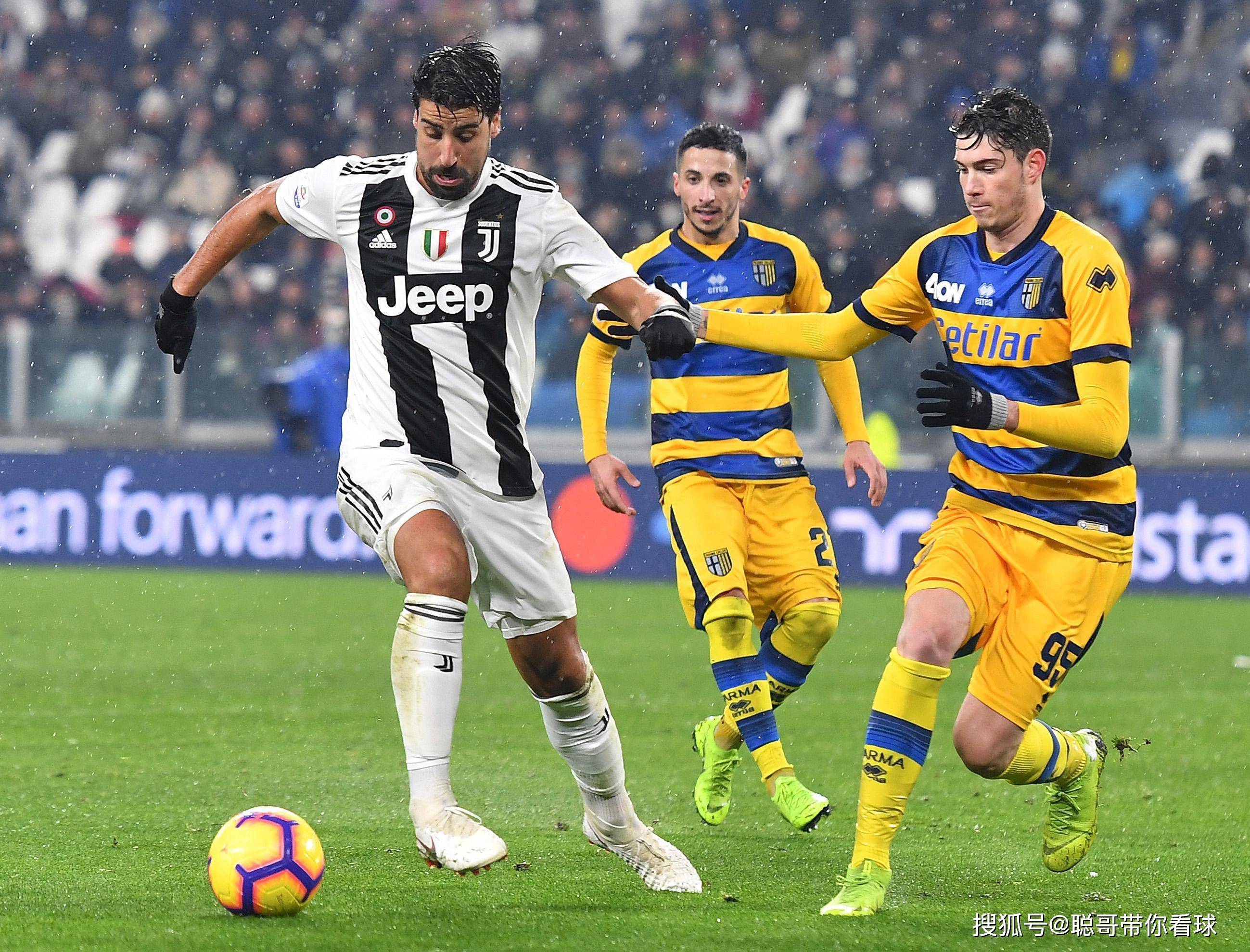 包含罗马足球俱乐部计划举办慈善赛事的词条