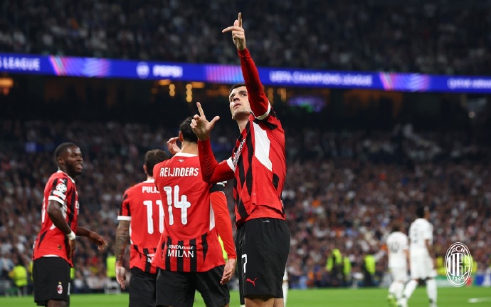 关于AC米兰继续稳定发挥，主场大胜萨索洛的信息