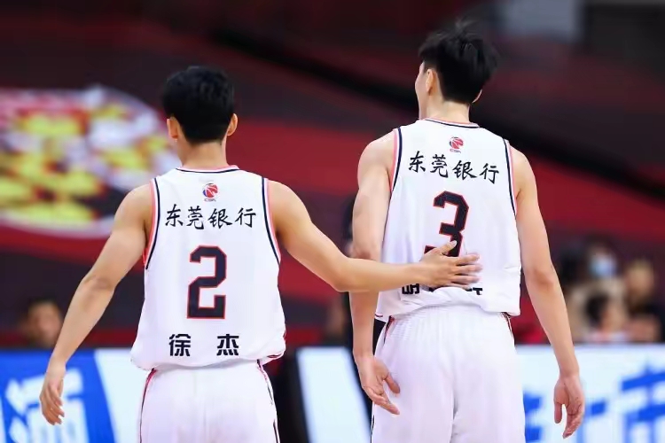 包含CBA季后赛：广东战胜山西晋级半决赛的词条