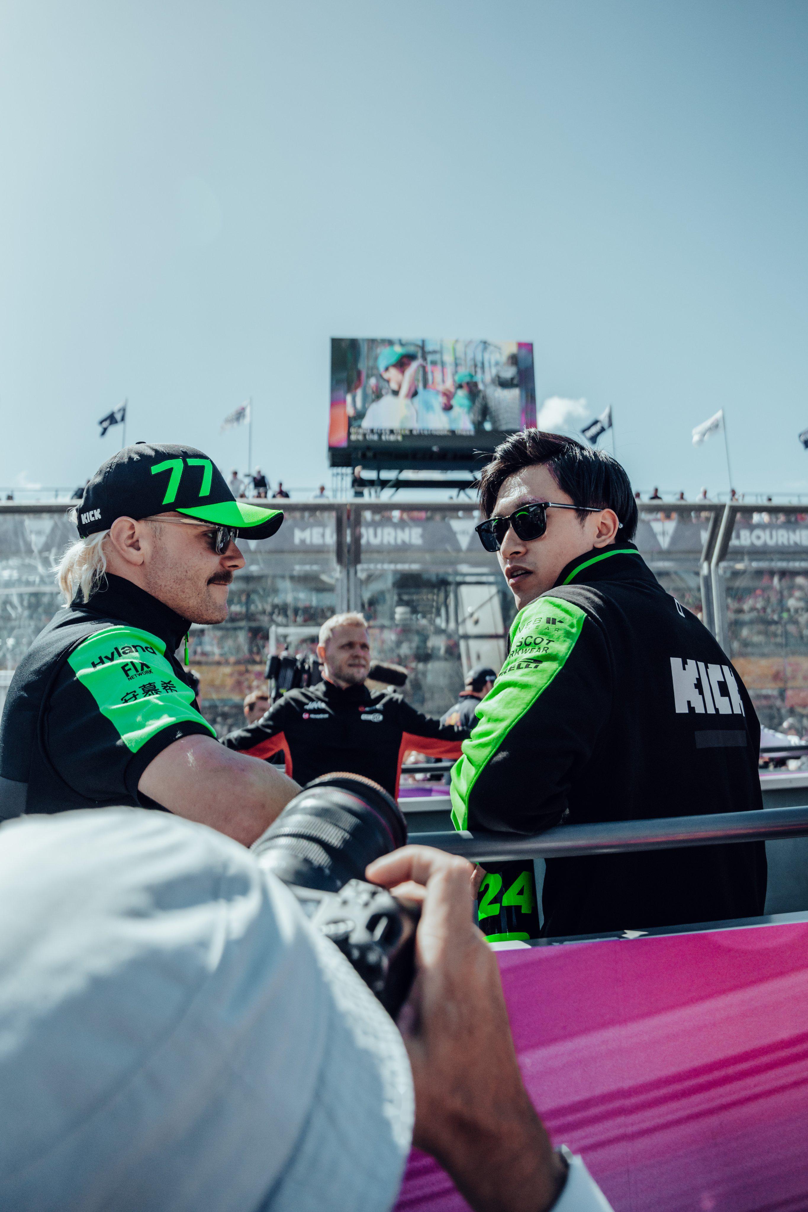 梅赛德斯横扫索伯车队，周冠宇惊艳四座