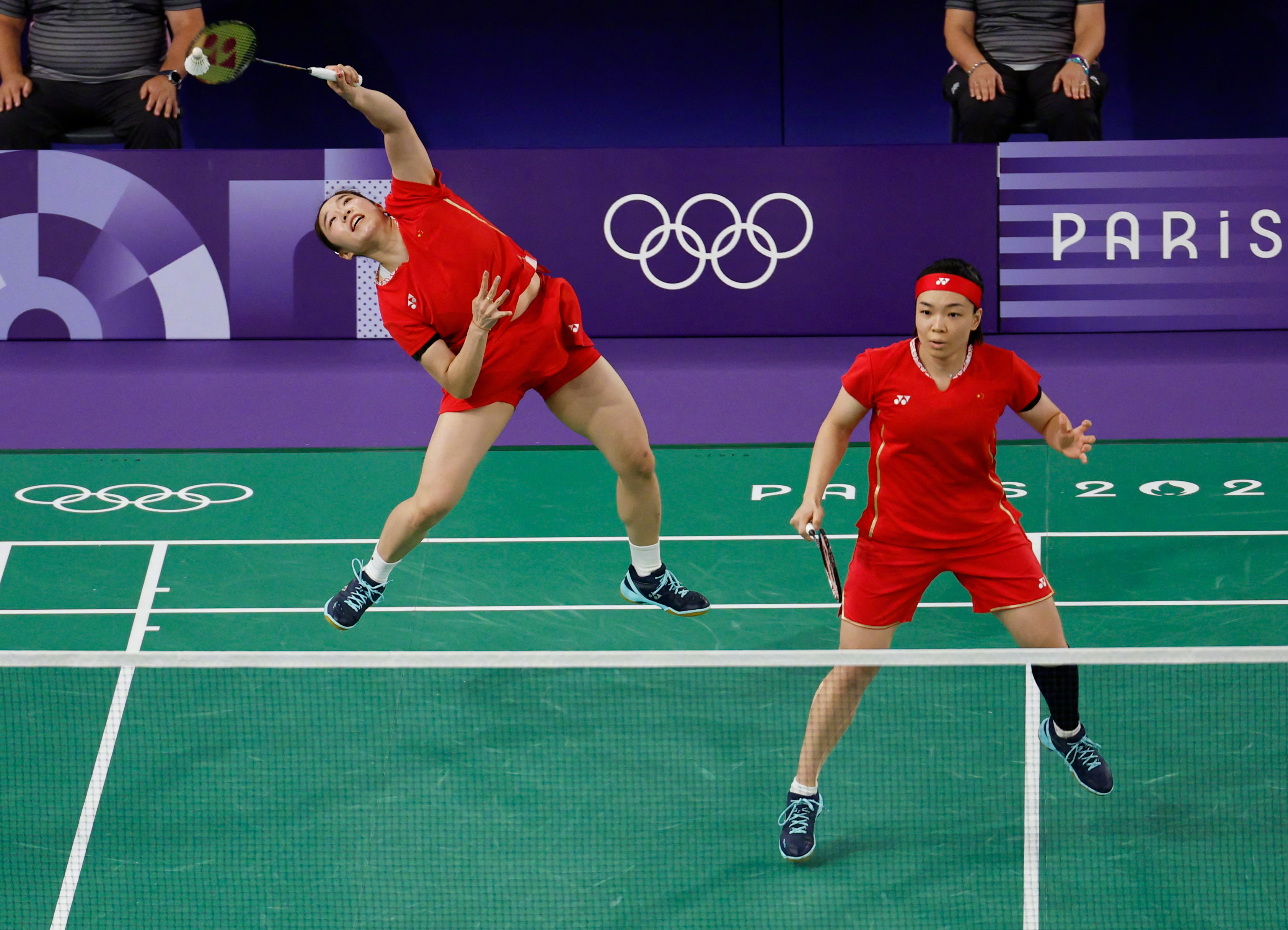 法国队完胜印度队，石宇奇惊艳四座