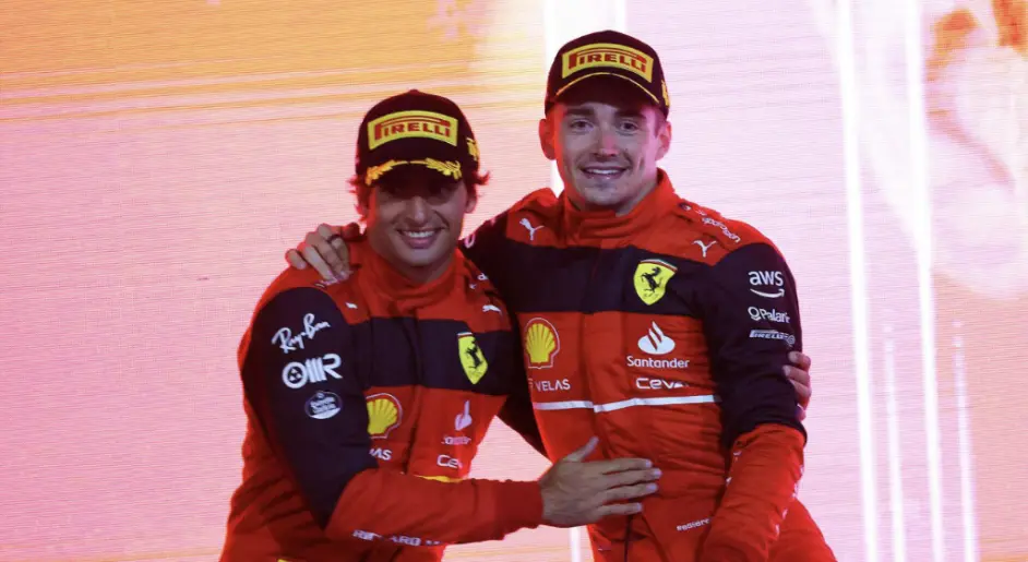 阿斯顿马丁横扫红牛二队，周冠宇扛起全队