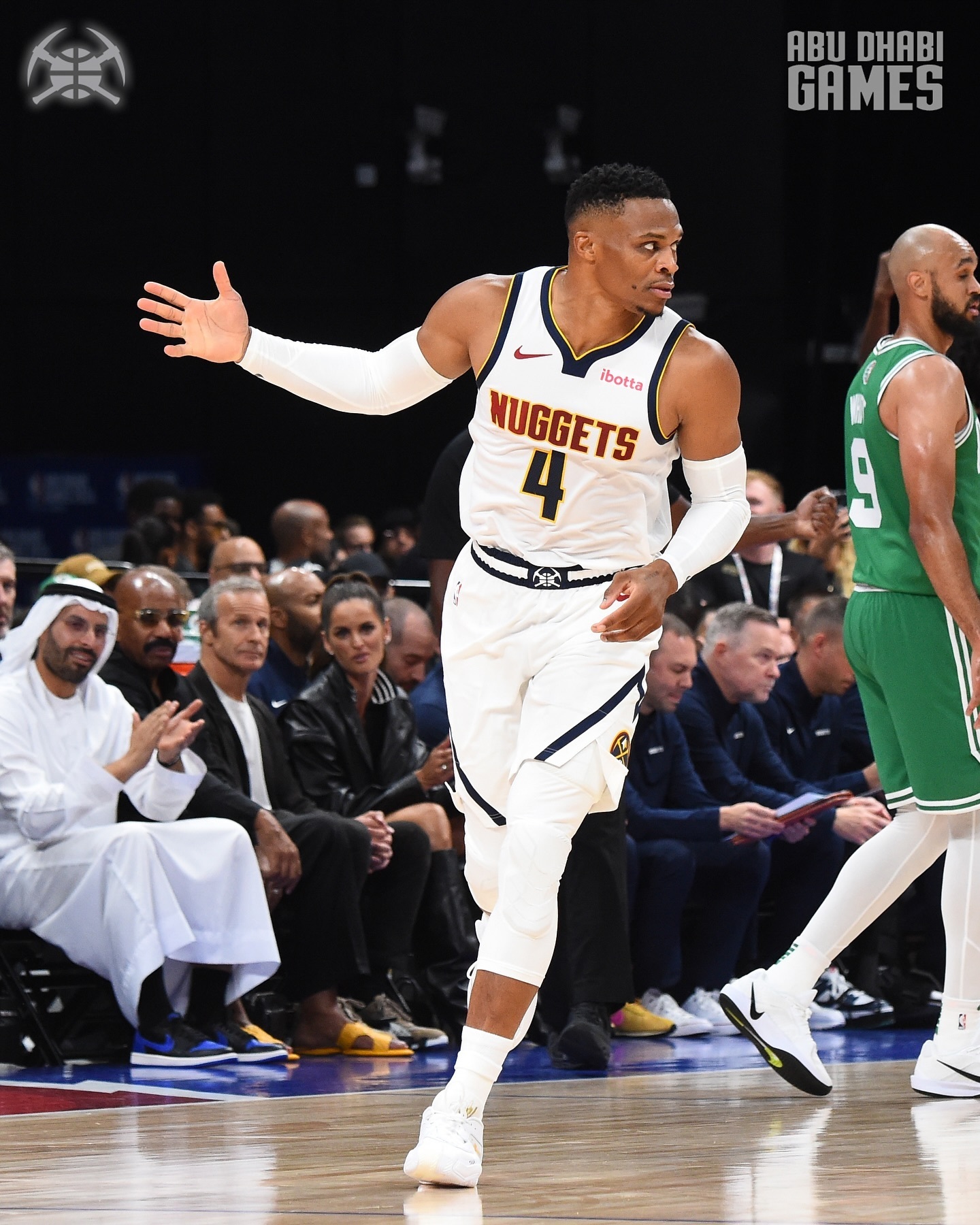 凯尔特人力克辽宁队，德罗赞点燃赛场