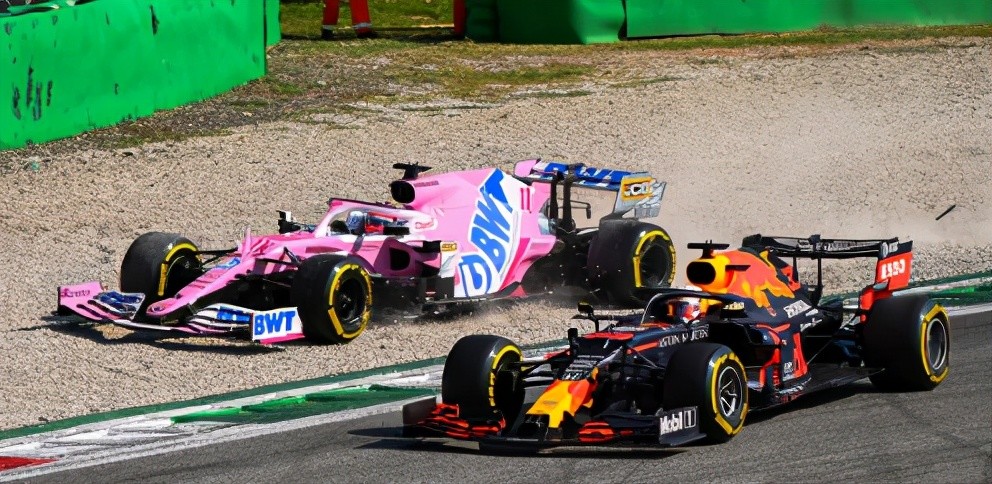 雷诺车队险胜威廉姆斯,佩雷兹带队取胜 雷诺车队险胜威廉姆斯,佩雷兹带队取胜