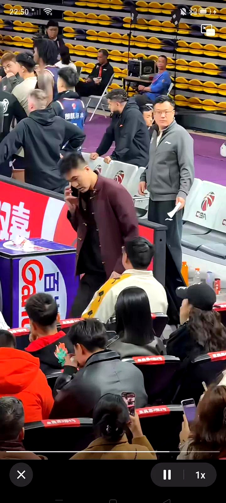 青岛队完胜上海队,郭艾伦状态火热 青岛队完胜上海队,郭艾伦状态火热