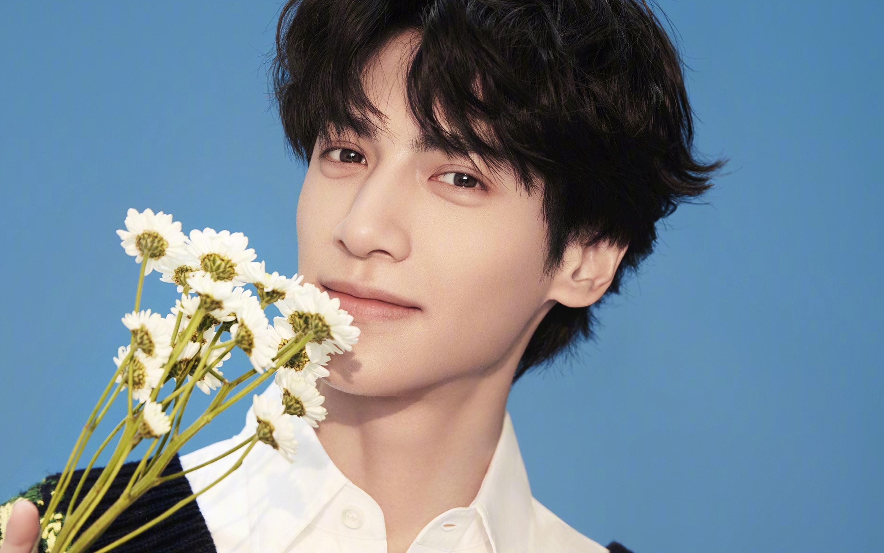 开云下载-两种大心脏，C罗的舞台与中国男篮的末节奇迹