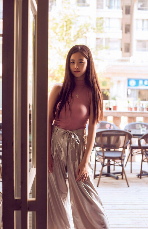 魔术鹈鹕鏖战风云录，塔图姆以篮球演绎西甲国家德比式接管